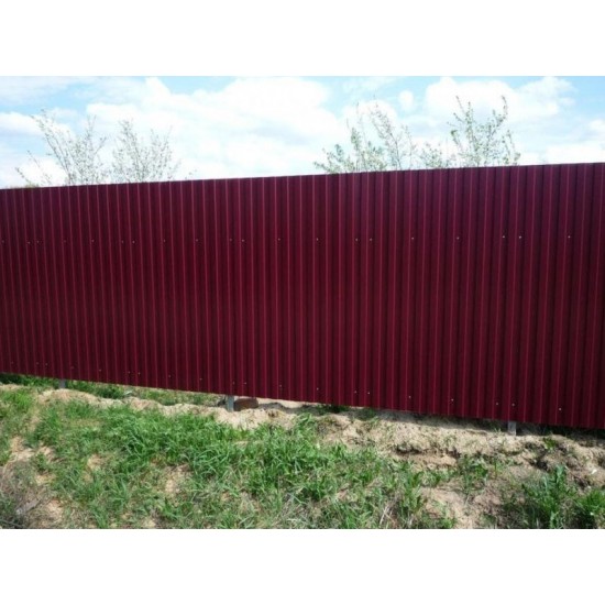 Дачный забор из профнастила бордового цвета - Компания «Металлстрой32»